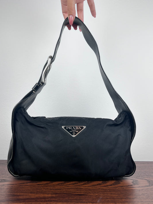 Prada impunture a contrasto