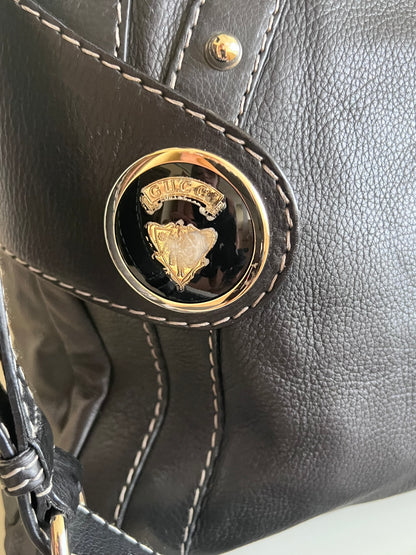 Gucci tote hysteria