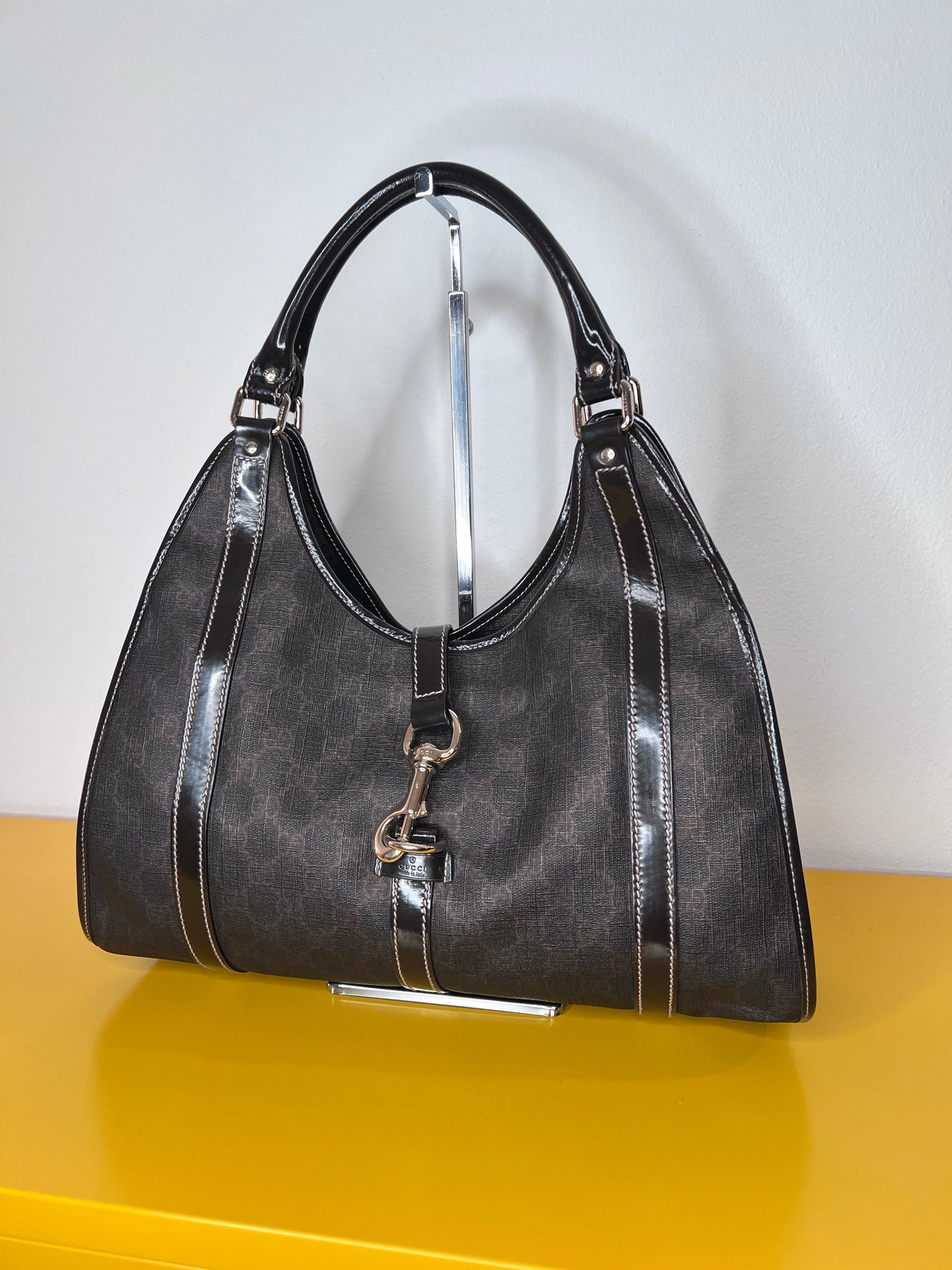 Gucci Bardot Supreme