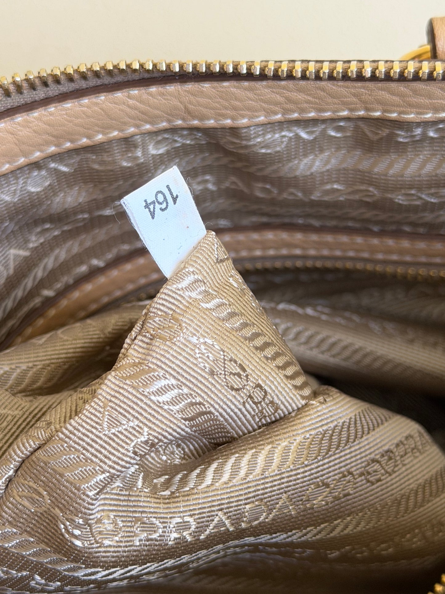 Prada Vit.Daino Beige