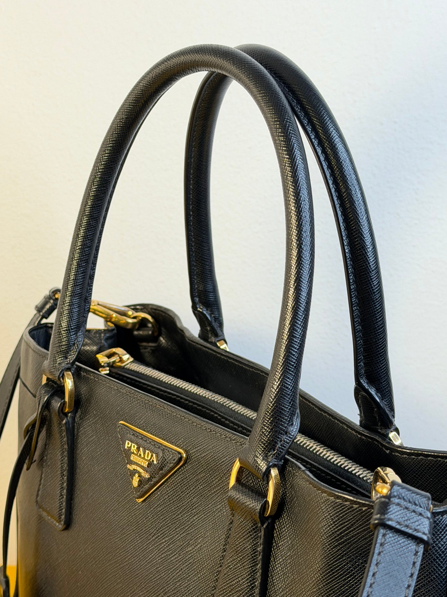 Prada Galleria in pelle Saffiano