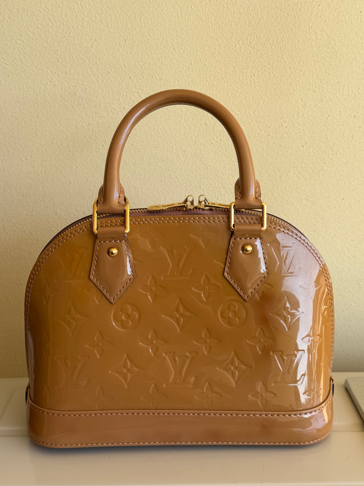 Louis Vuitton Alma BB Vernis
