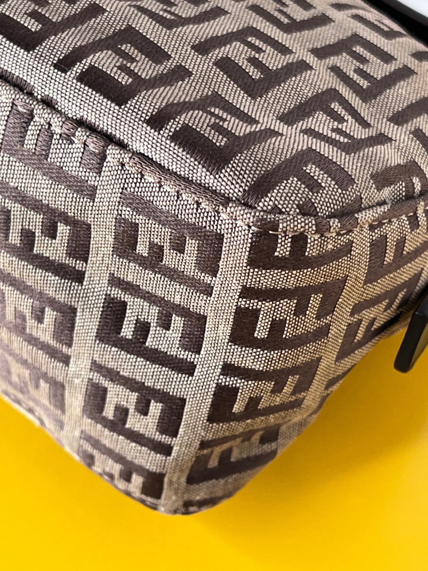 Fendi Mini Baguette Beige/Brown