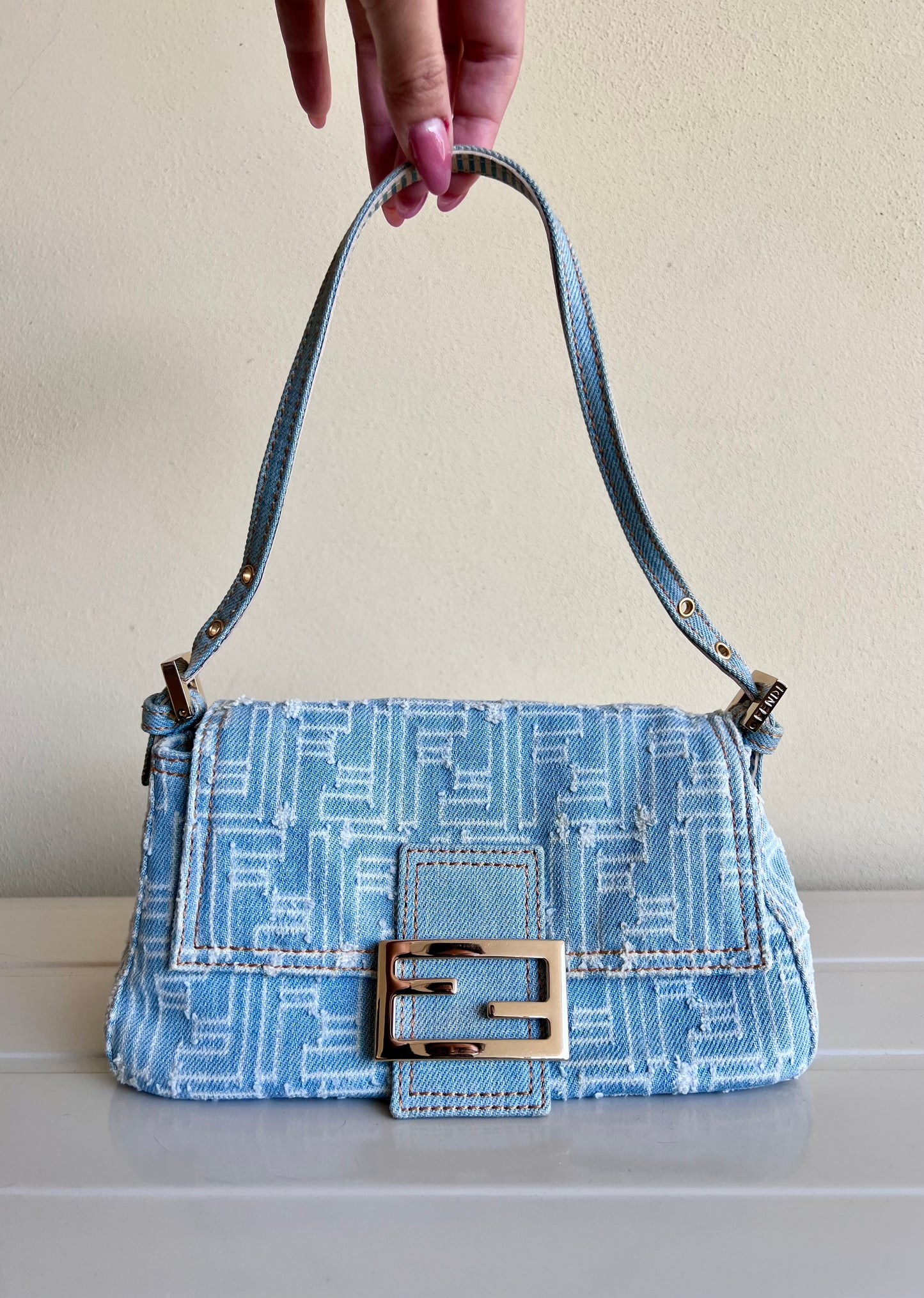 Fendi mini Mamma Baguette