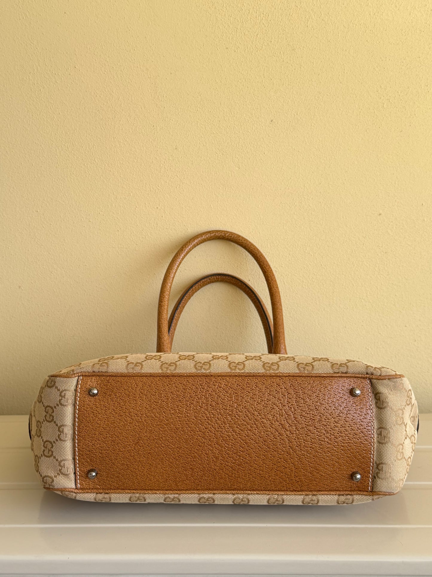 Gucci tote beige