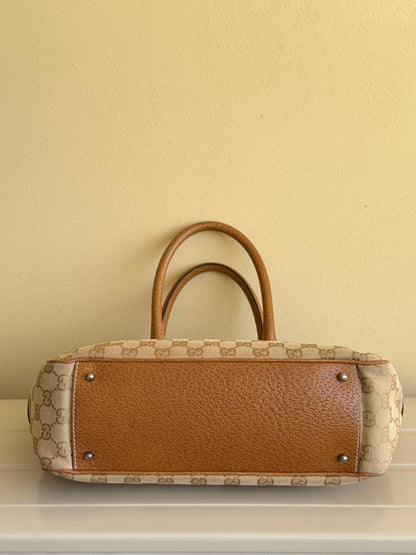 Gucci tote beige