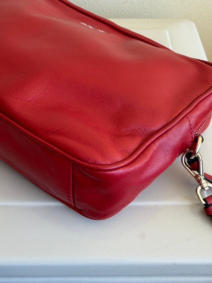 Prada con Catena Grommet