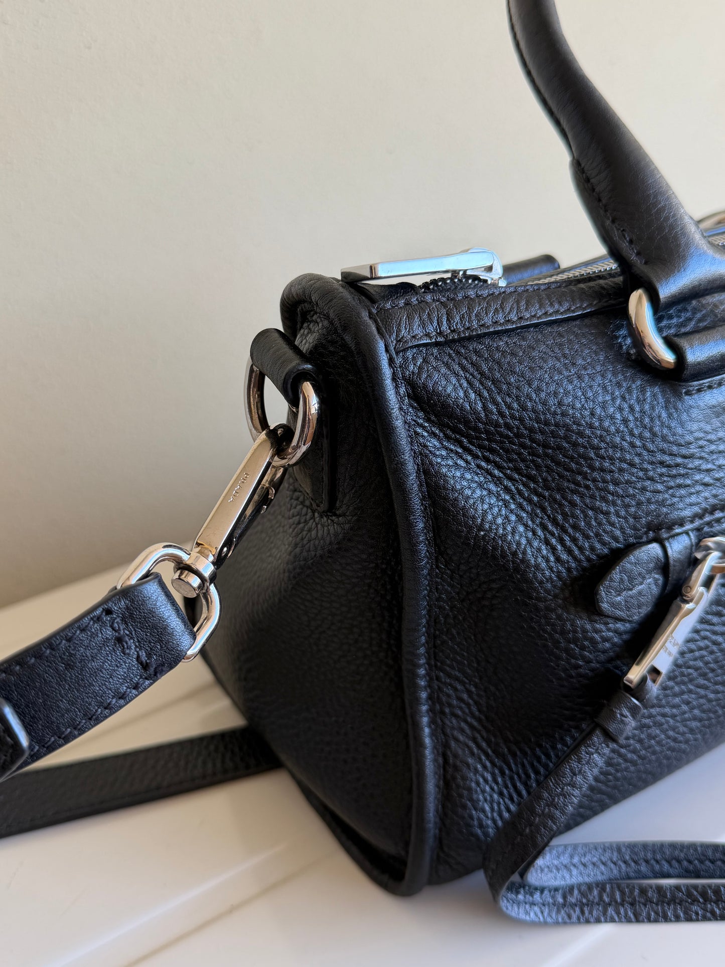 Prada bauletto nero