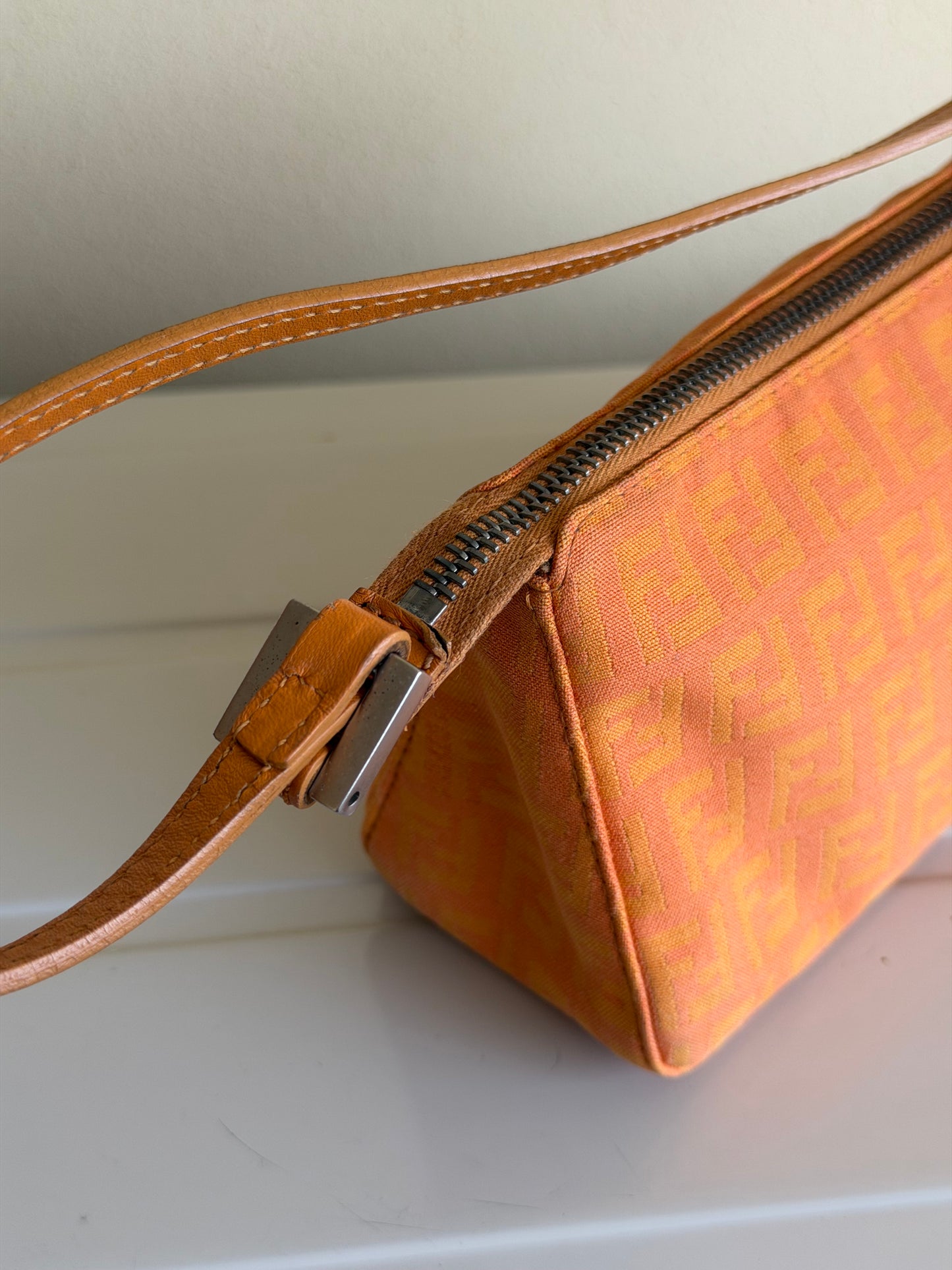 Pochette Fendi Zucca