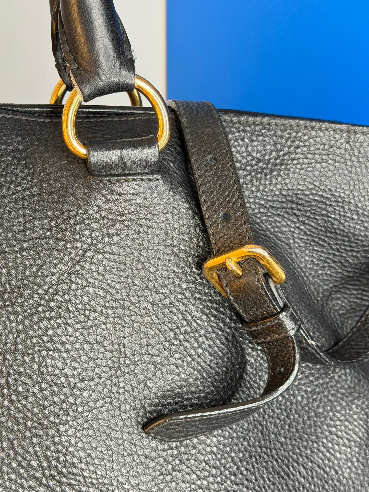 Prada tote con tracolla