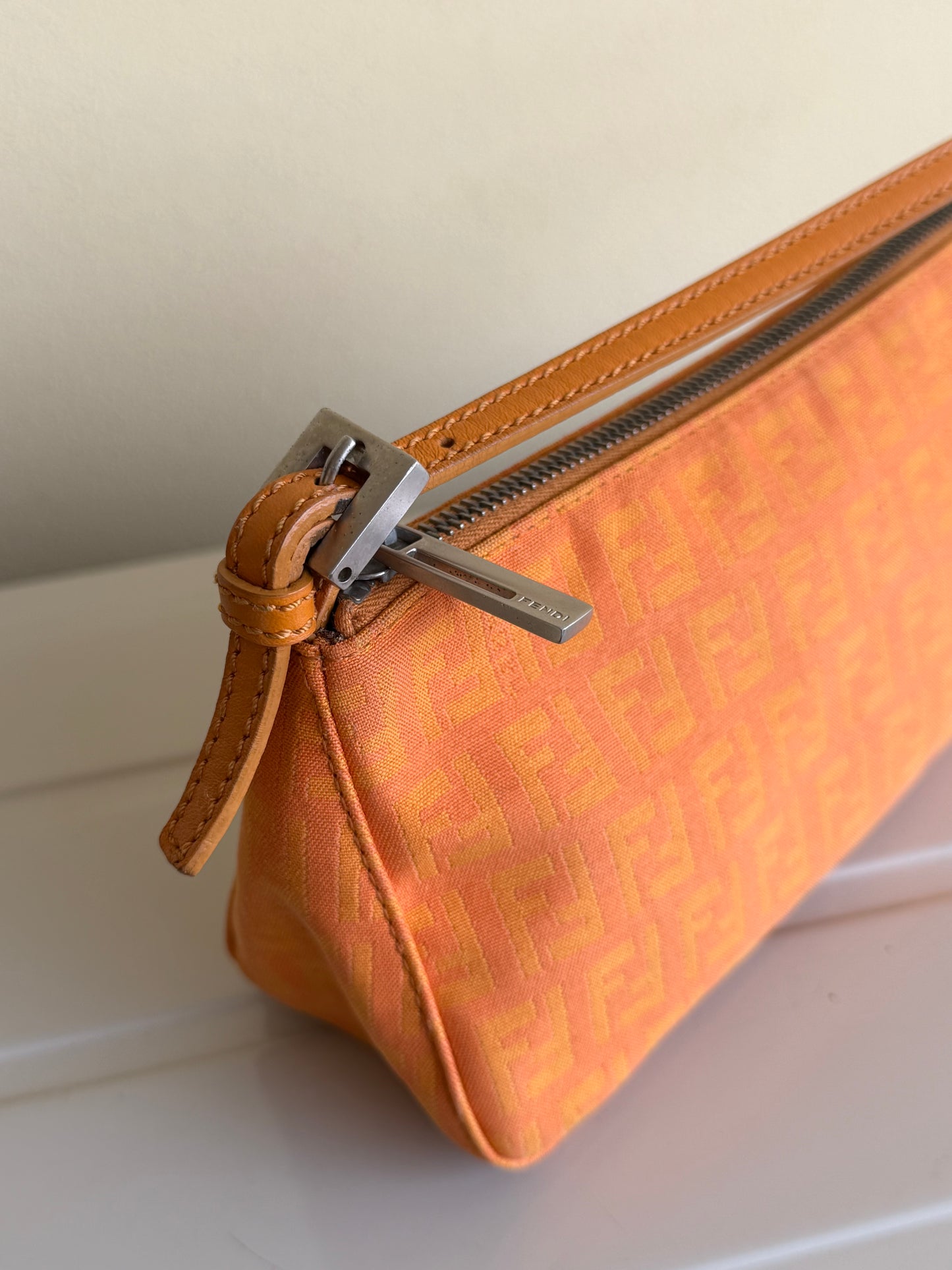 Pochette Fendi Zucca
