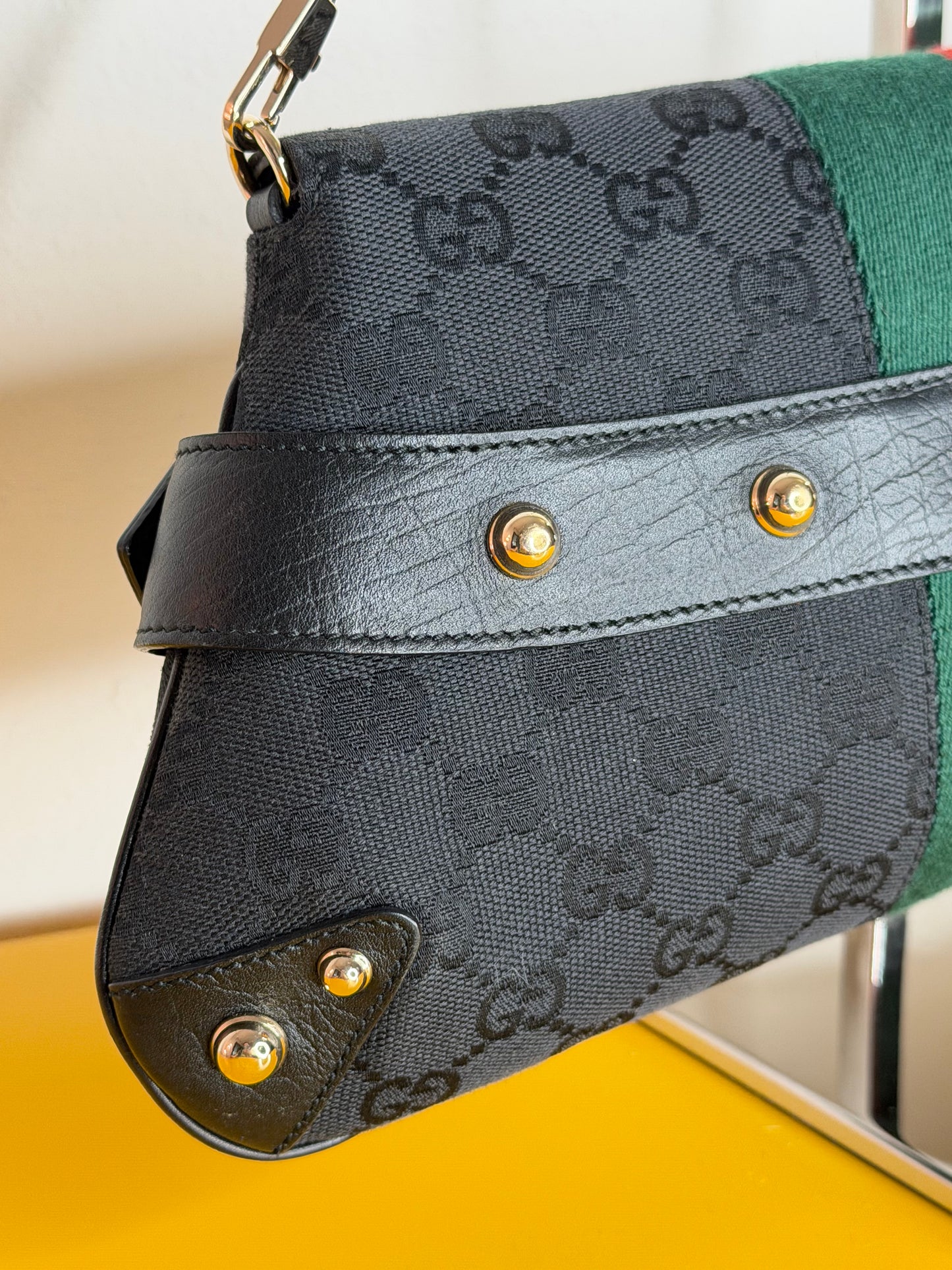 Gucci Horsebit east west