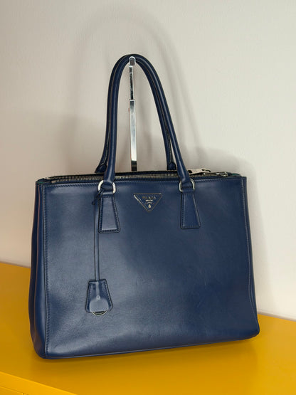 Prada galleria blu