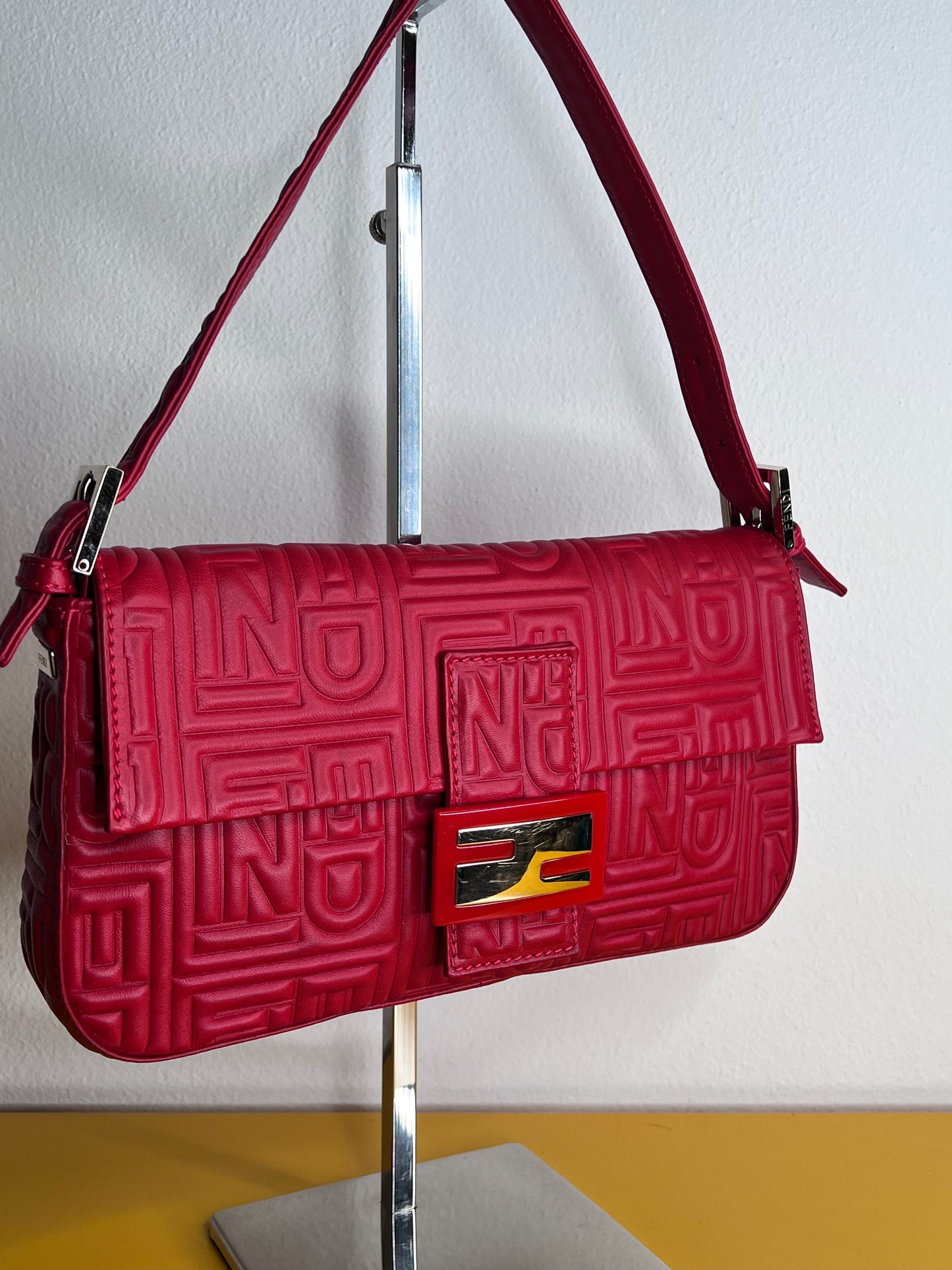 Fendi Baguette rossa