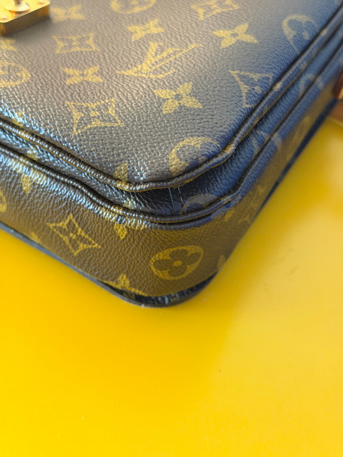 Louis Vuitton Metis