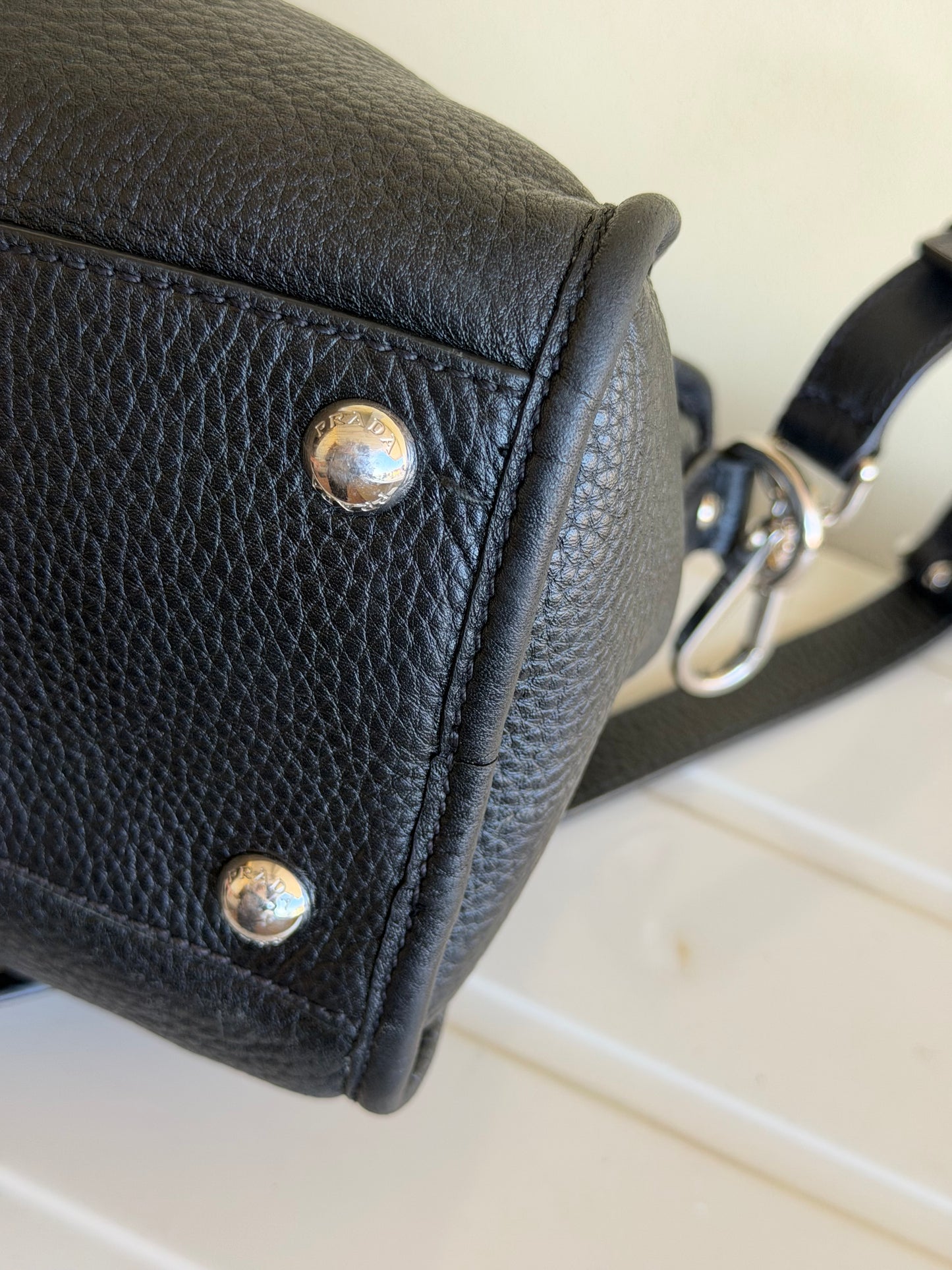 Prada bauletto nero