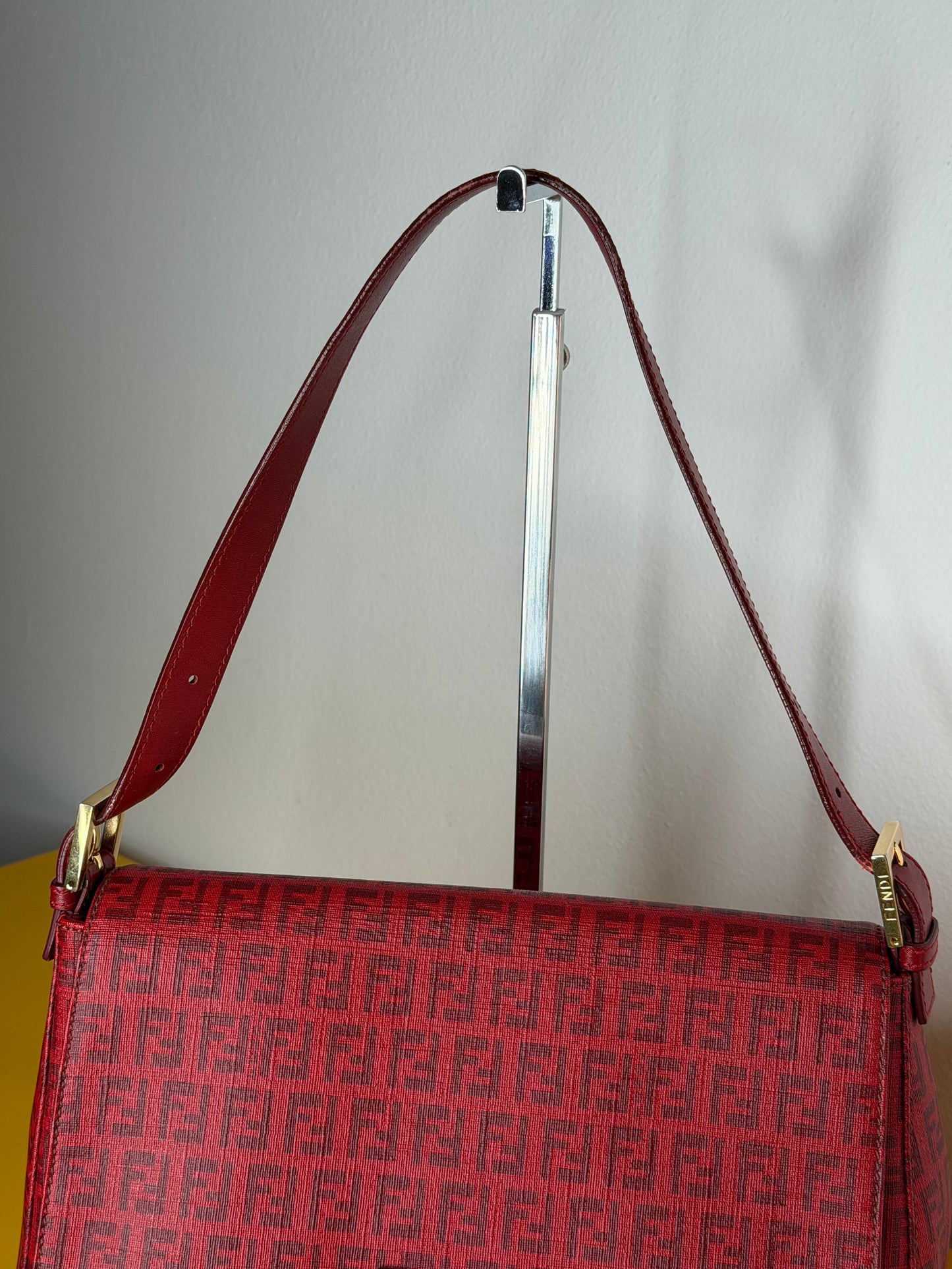 Fendi Mamma tessuto roll red