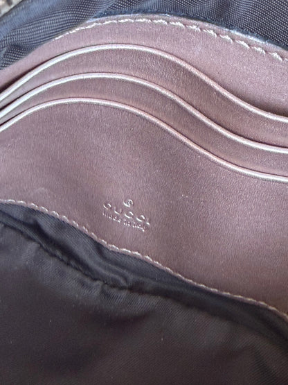 Gucci Pouch charmy