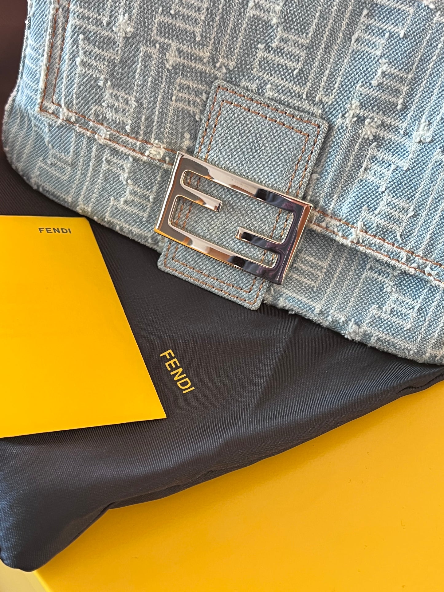 Fendi mini Mamma Baguette