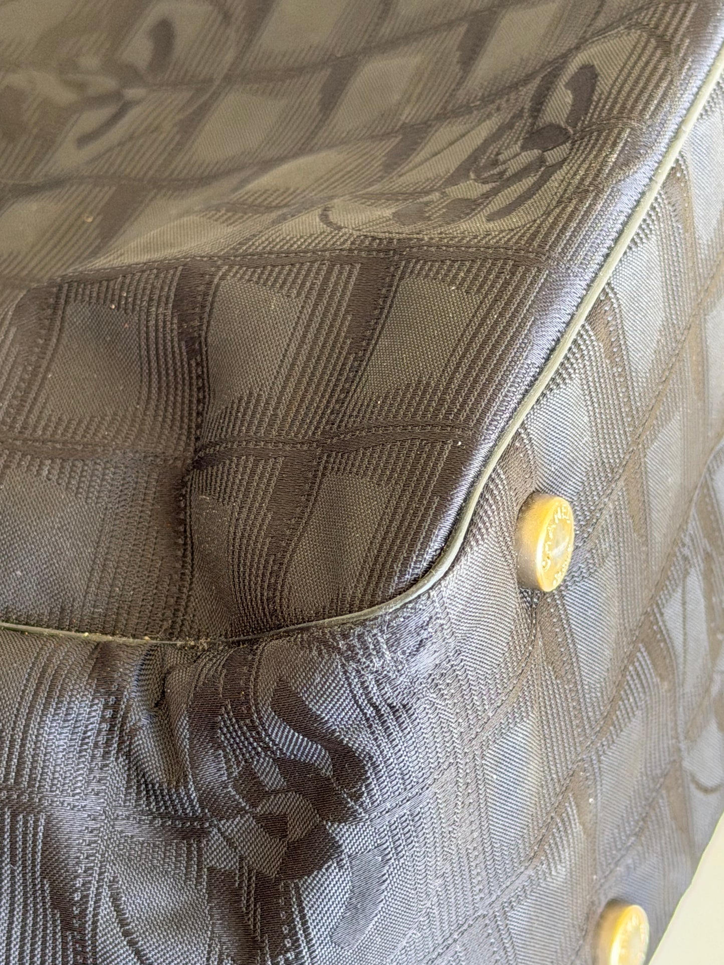 Chanel New Travel Light