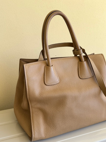 Prada tote in pelle