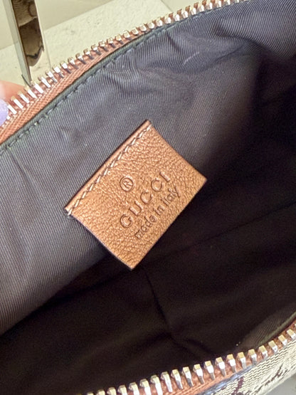Gucci pochette charmy