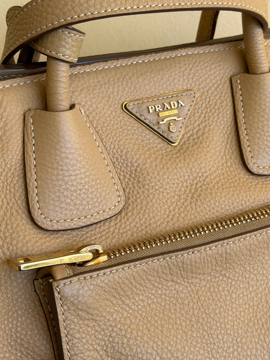 Prada tote in pelle