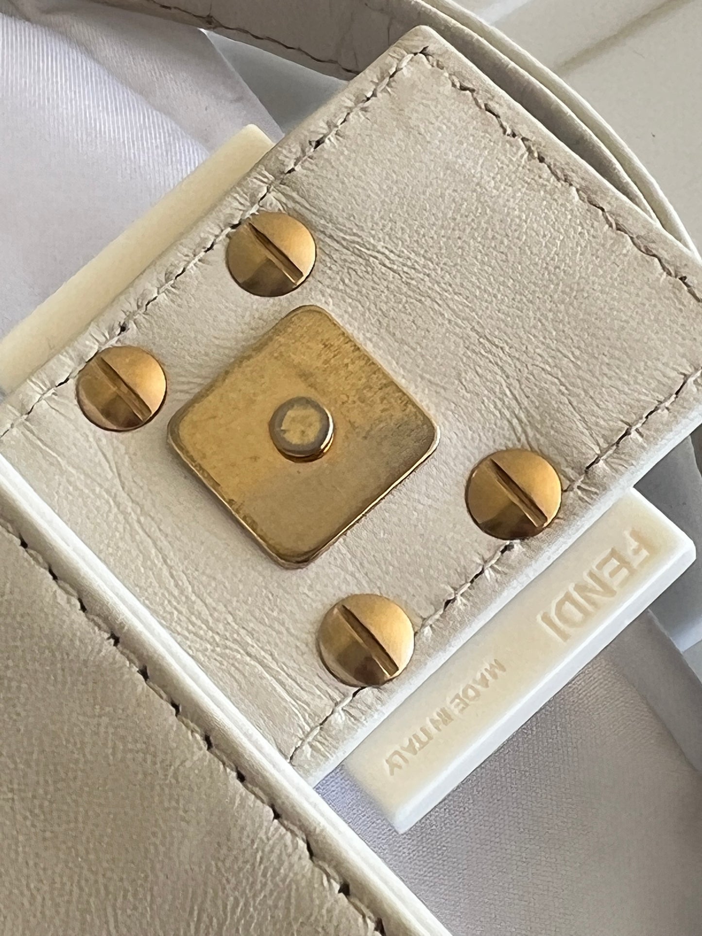 Fendi Baguette Nappa Bianca