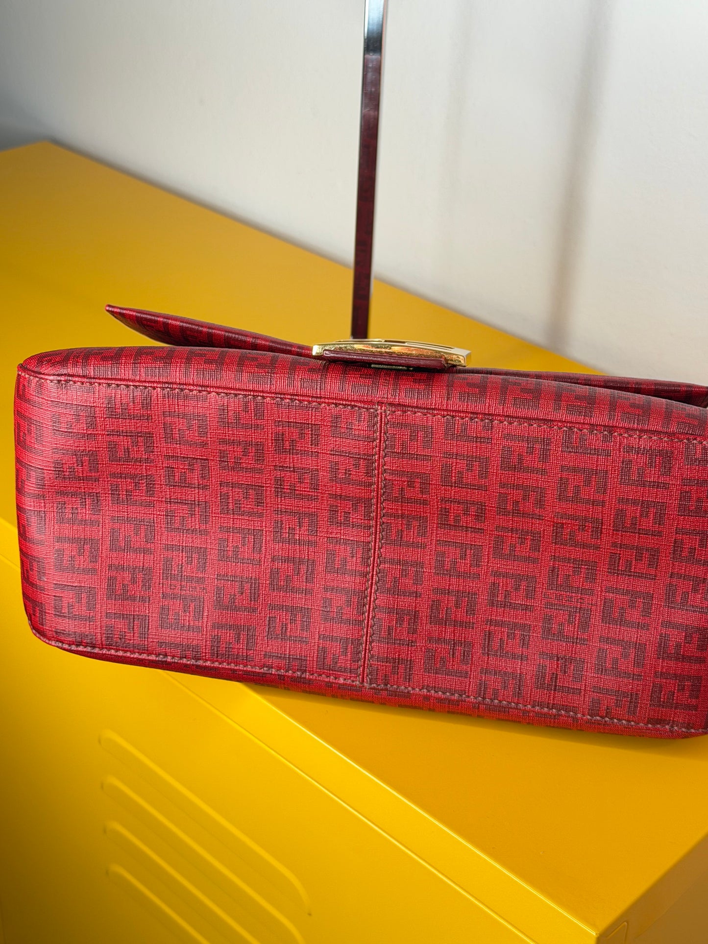 Fendi Mamma tessuto roll red