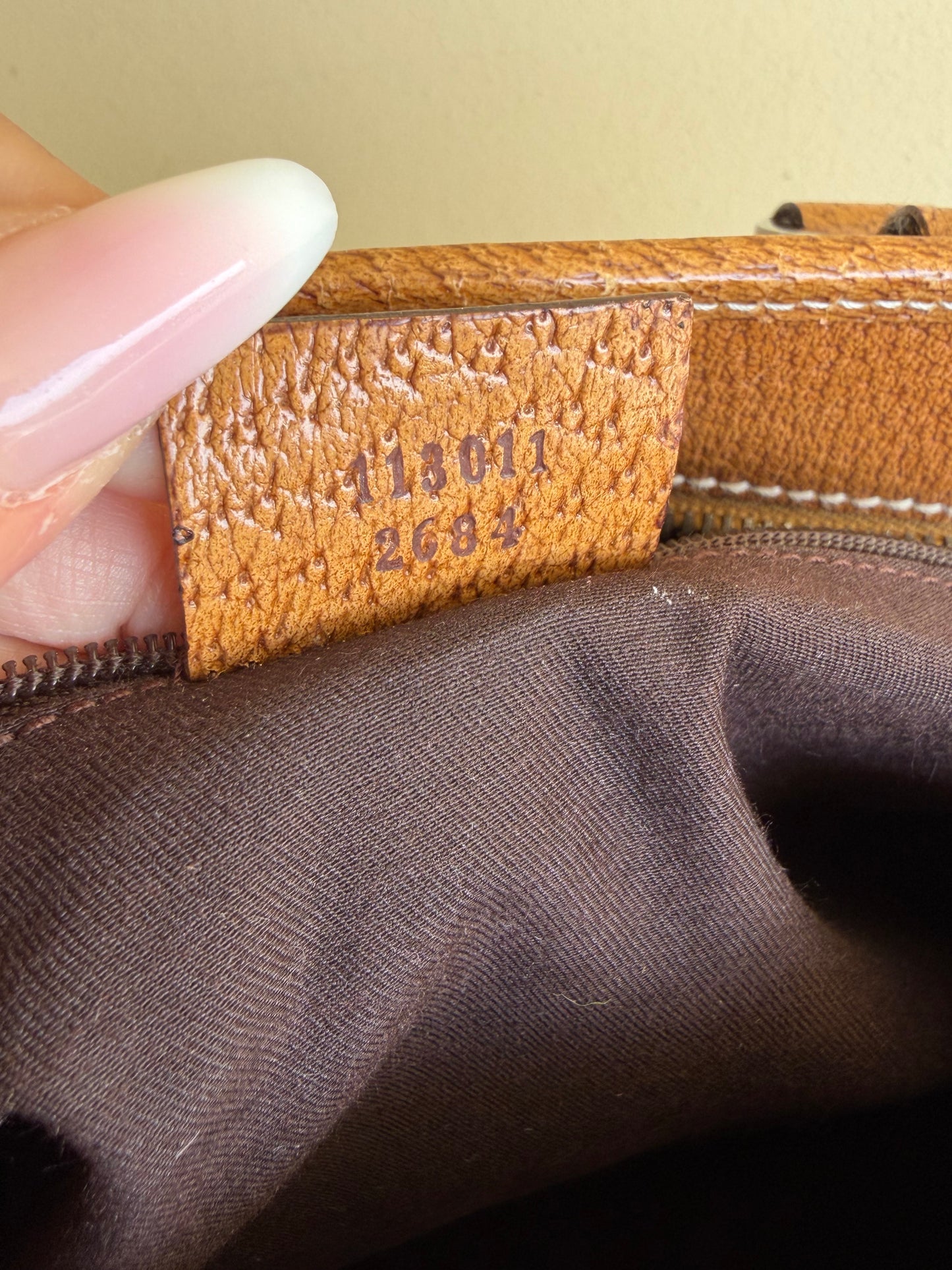 Gucci tote beige