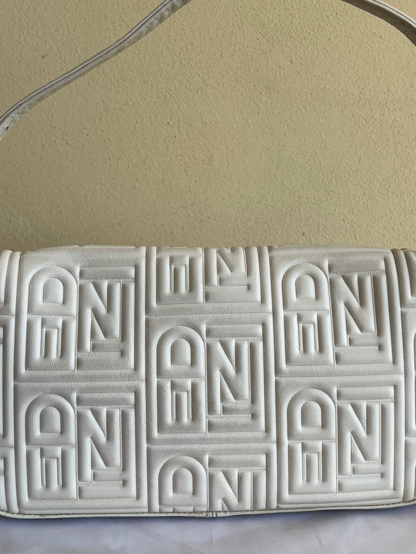 Fendi Baguette Nappa Bianca
