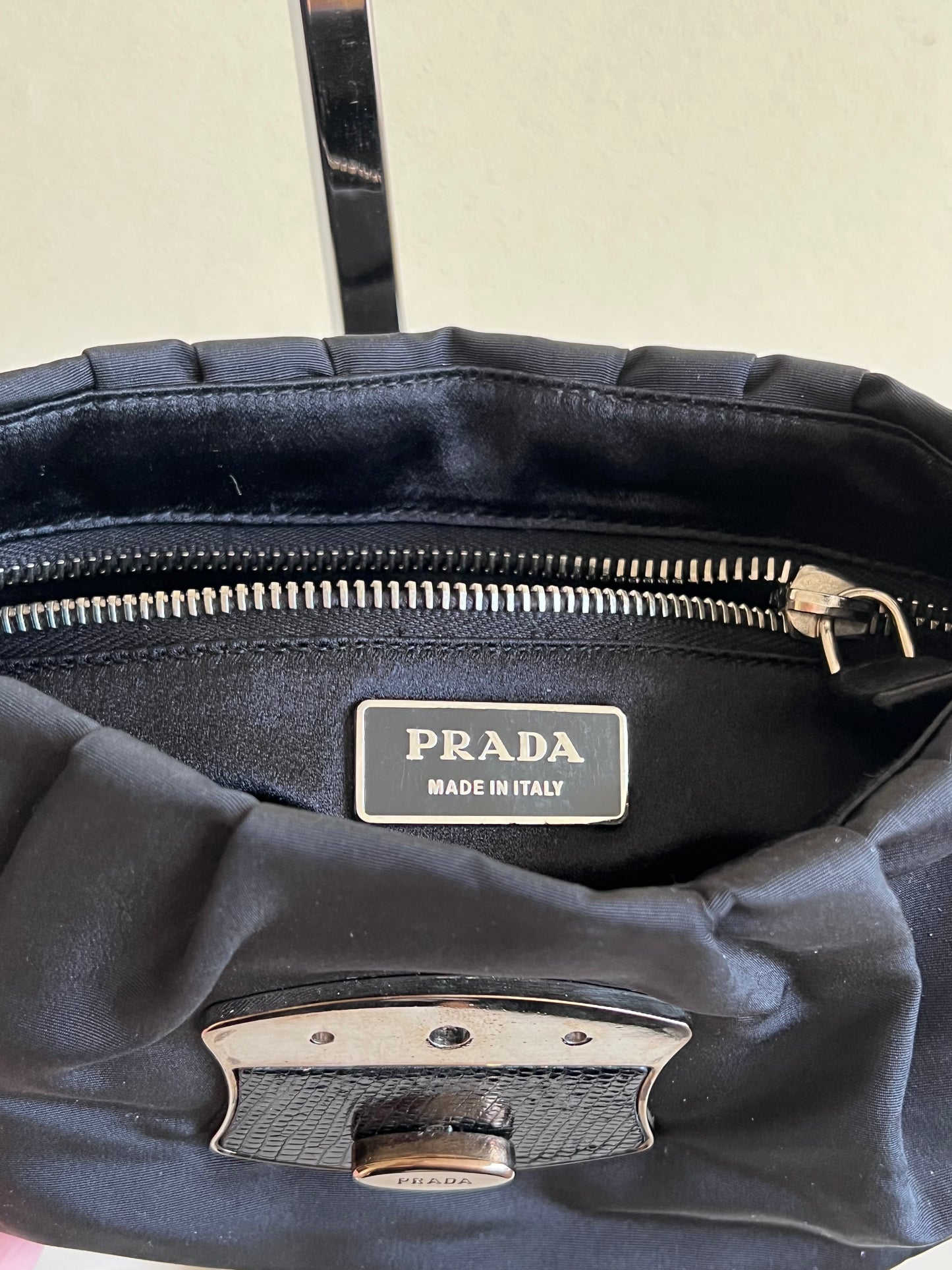 Prada Faille ricamo nera