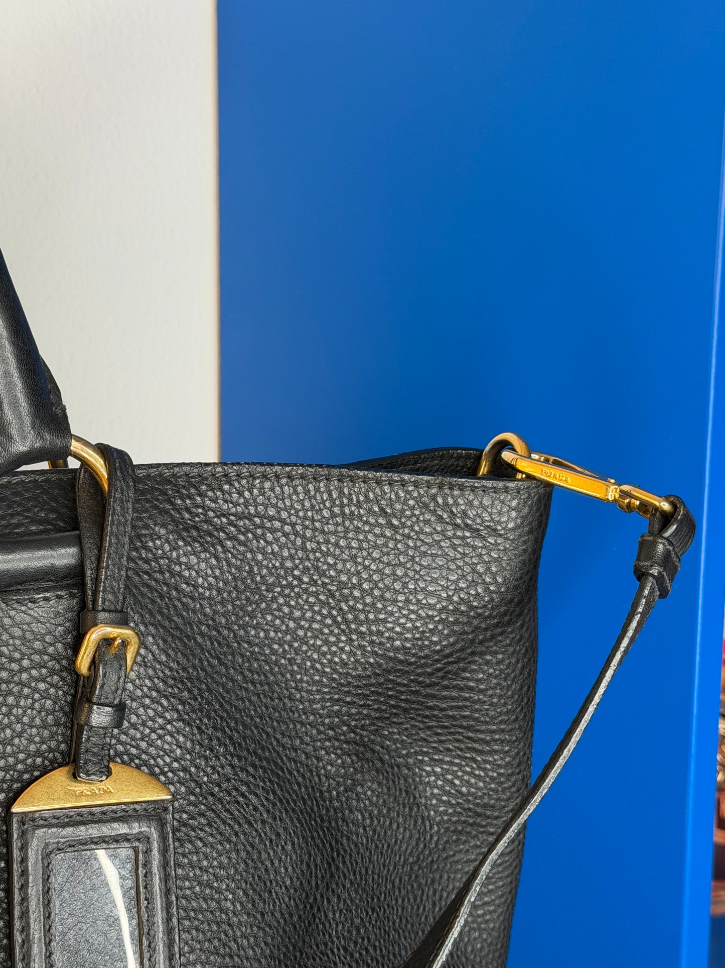 Prada tote con tracolla