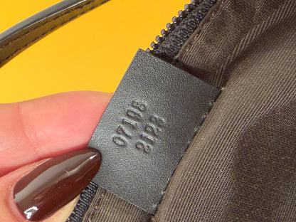 Gucci boat bag brown