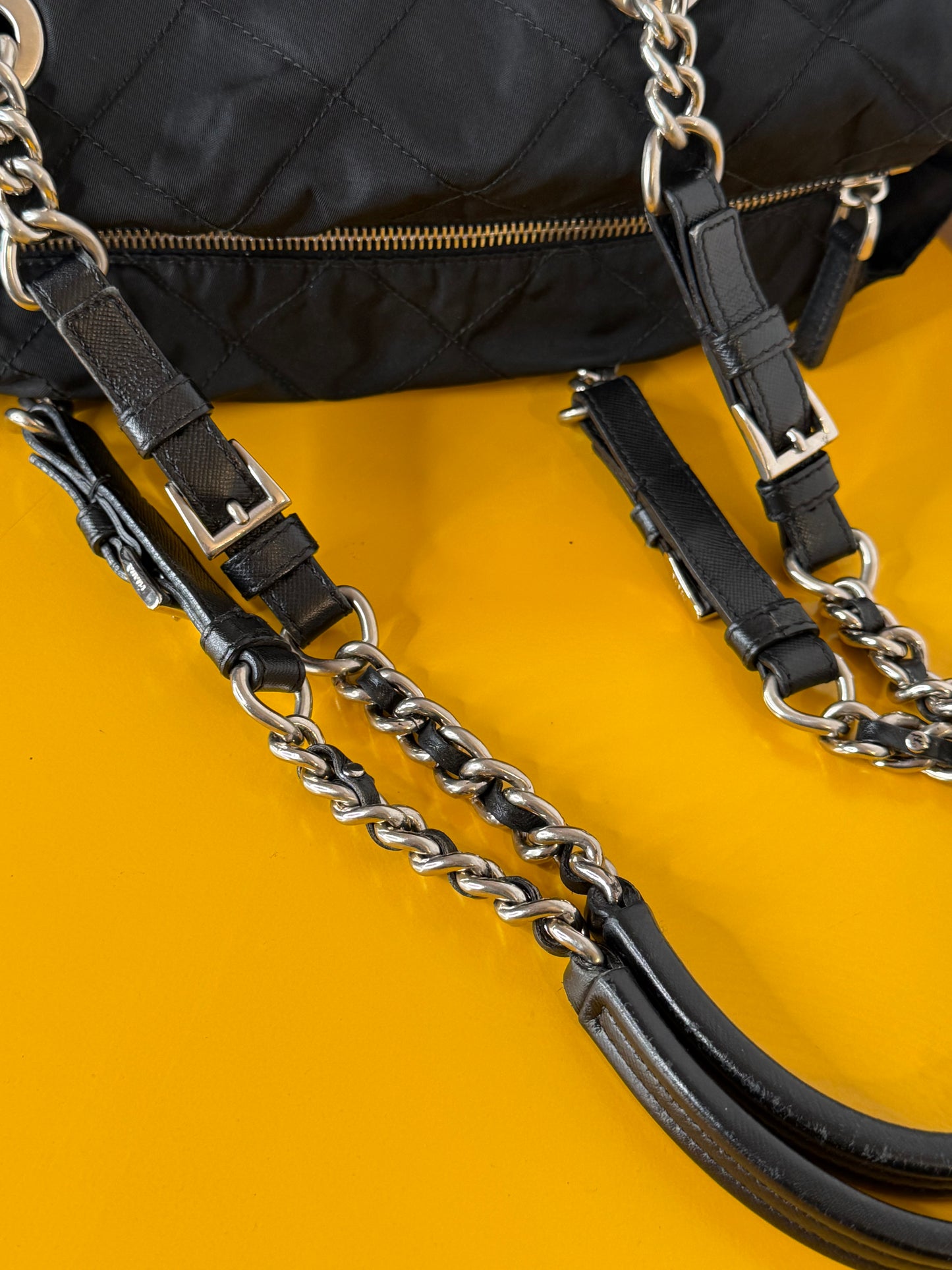 Prada Doppio Manico Catena