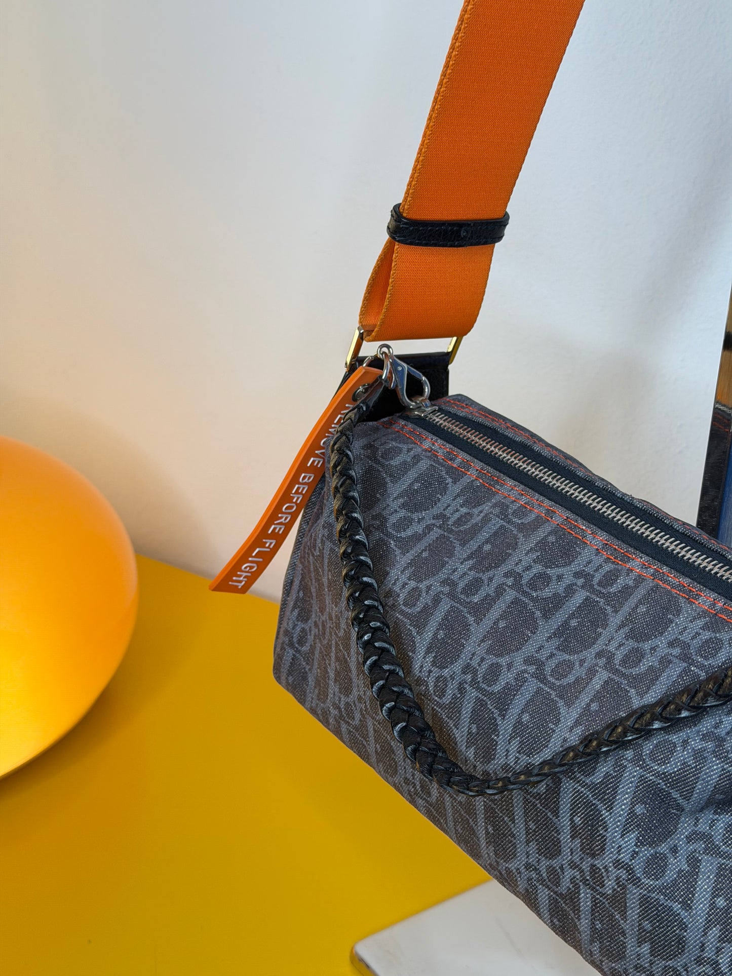Dior Remove before flight