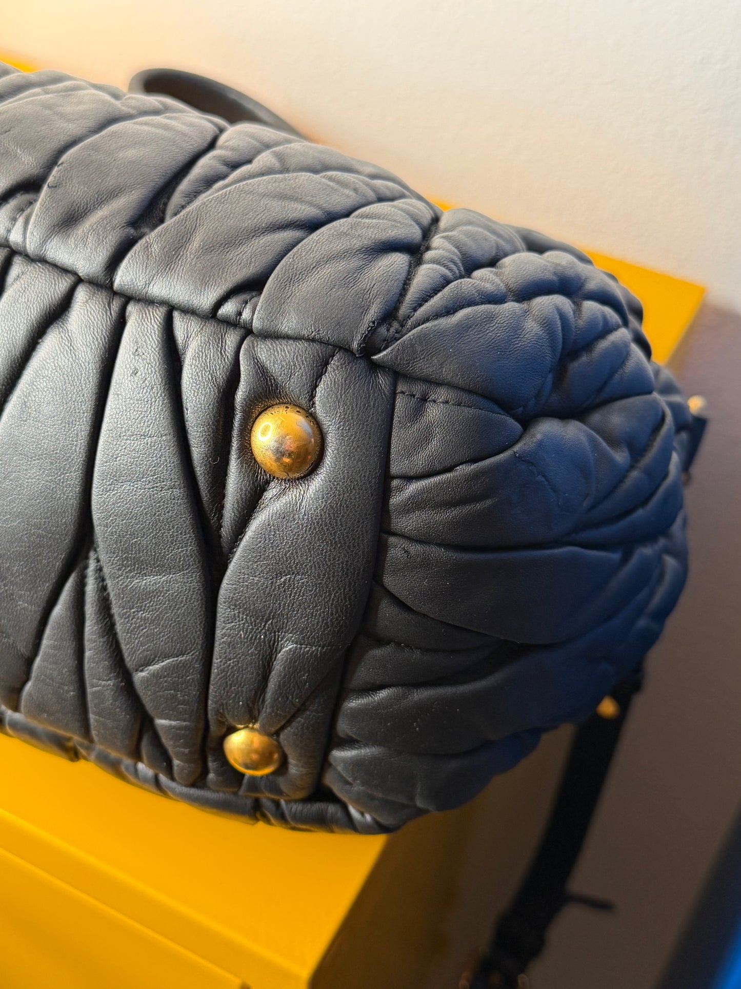 Miu Miu Pattina nera