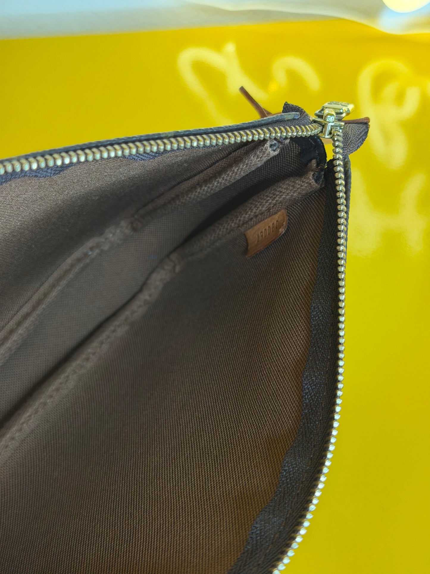 Louis Vuitton Pochette accessoire