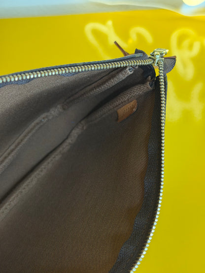 Louis Vuitton Pochette accessoire