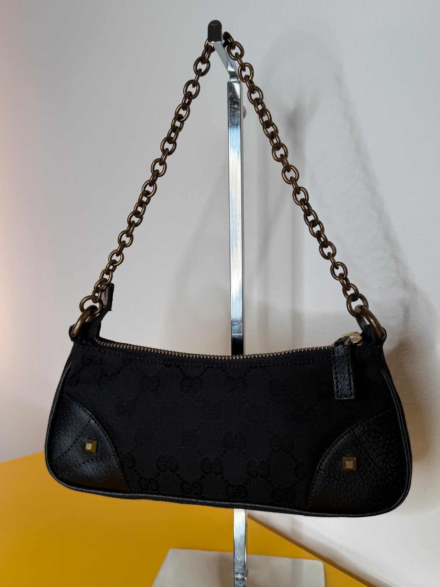 Gucci Pochette with chain