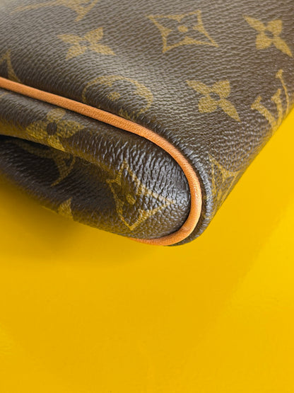Louis Vuitton Pochette Eva