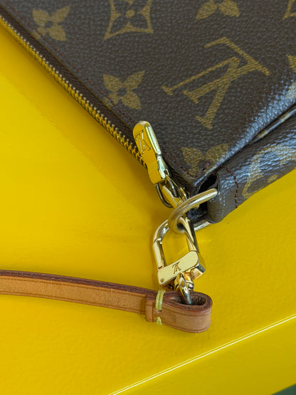 Louis Vuitton Pochette accessoire