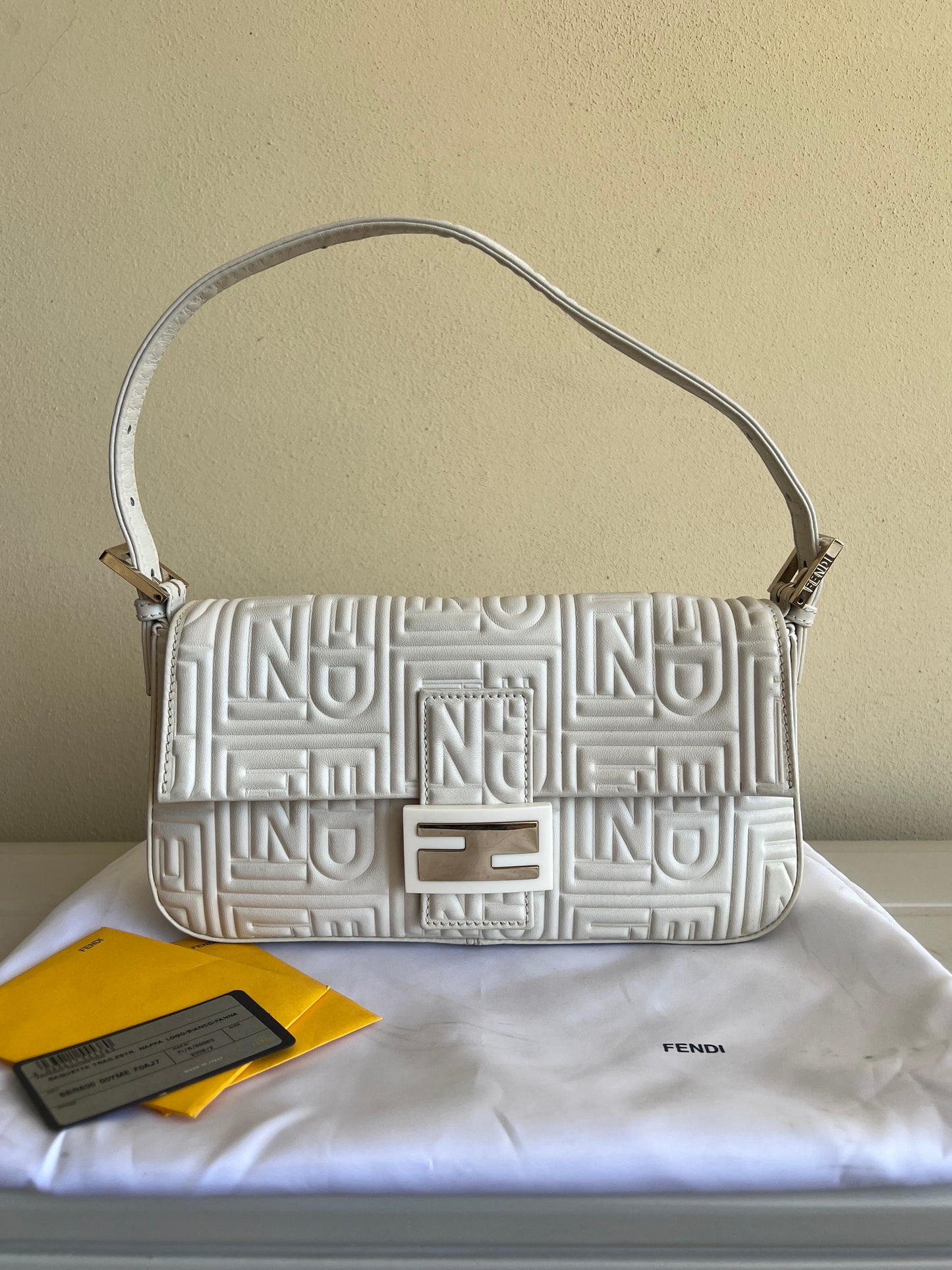 Fendi Baguette Nappa Bianca