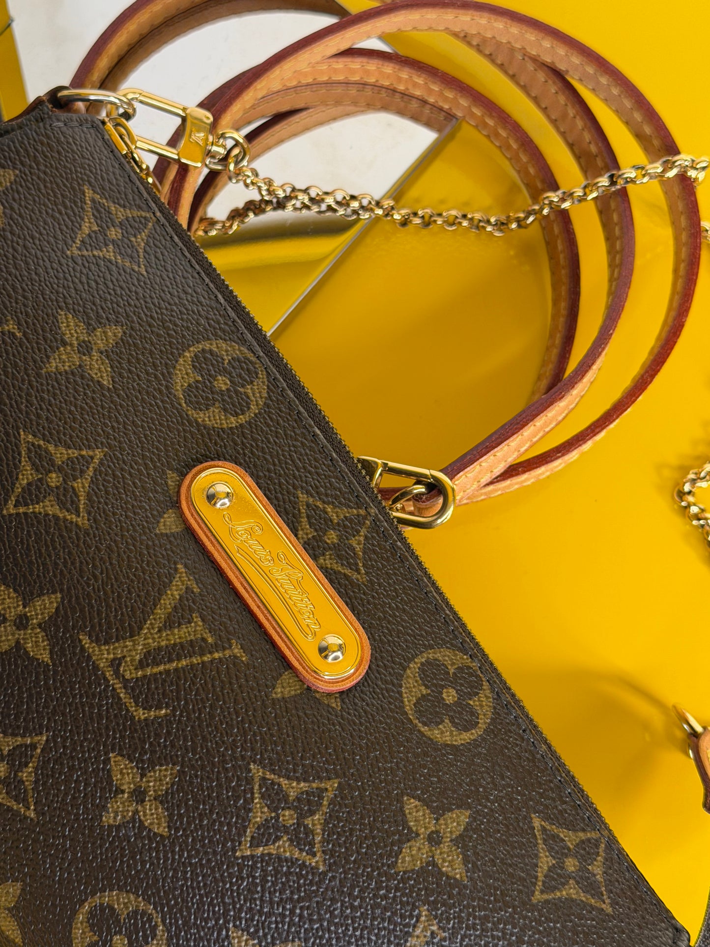 Louis Vuitton Pochette Eva