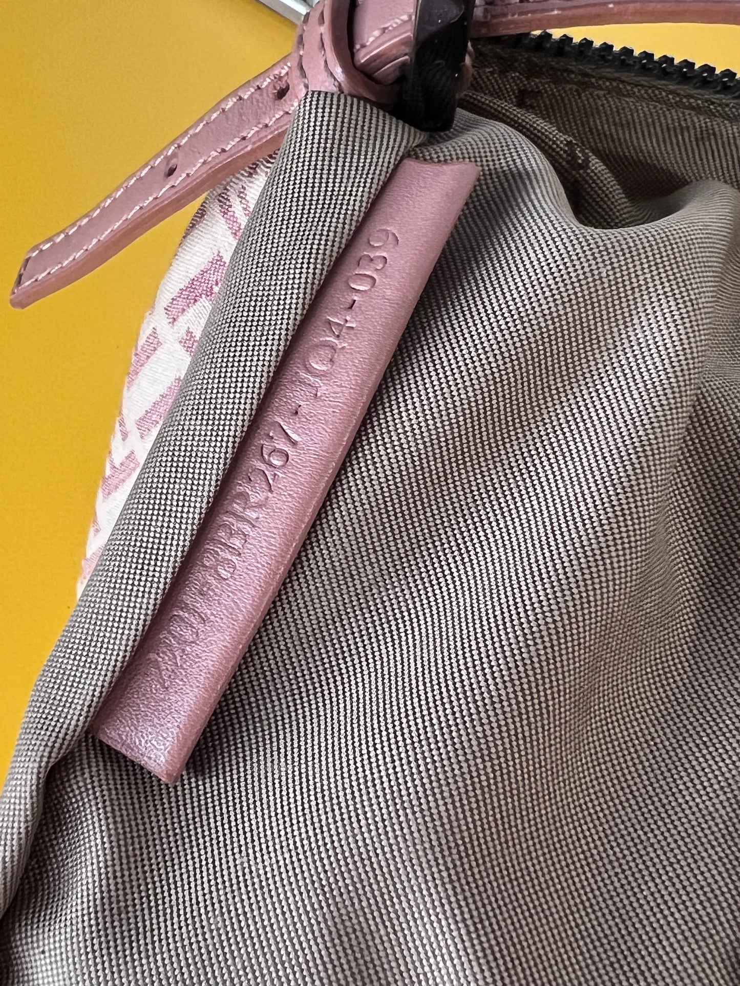 Fendi Mini Baguette Zucchino Rosa
