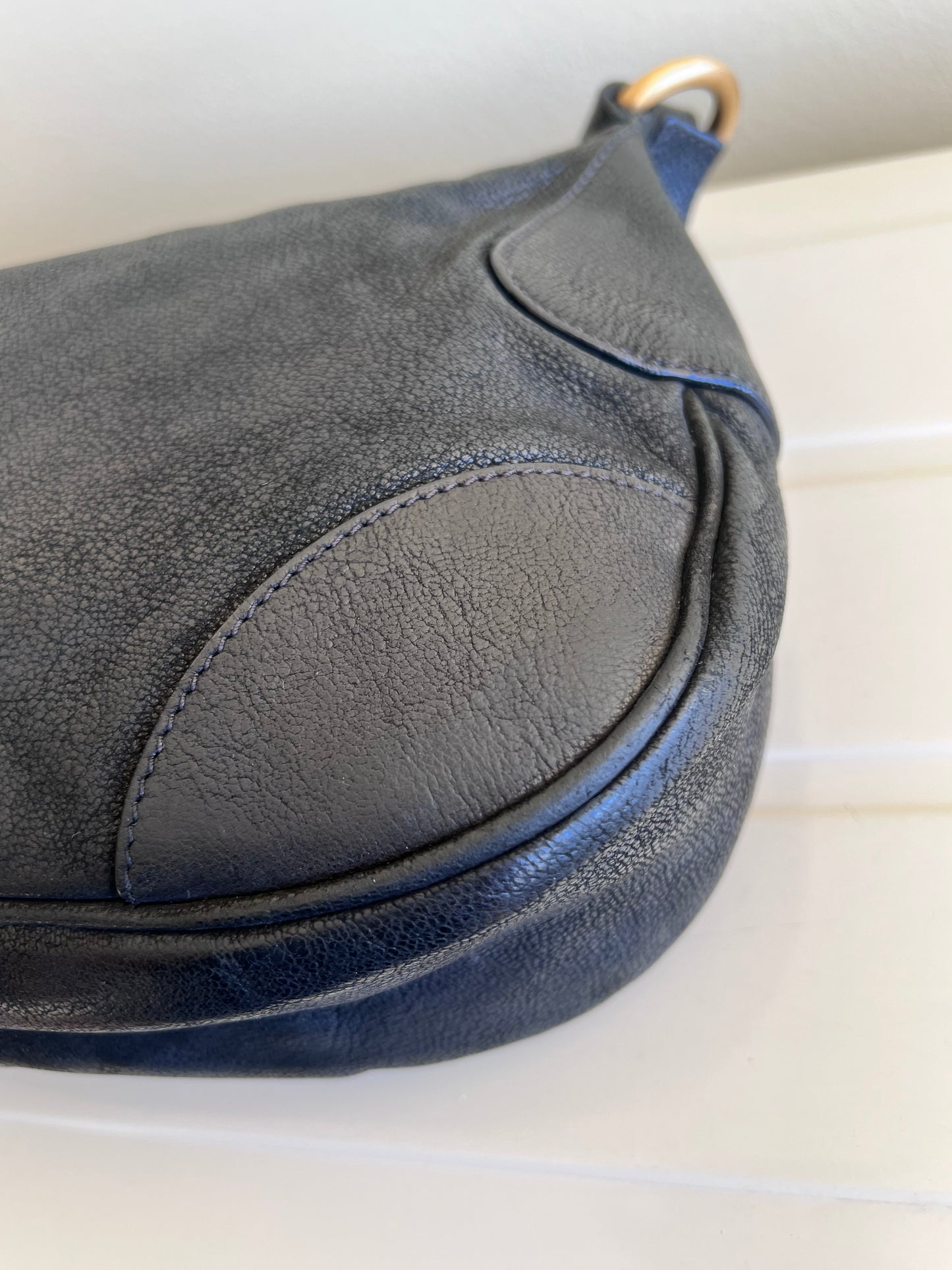 Prada con Tracolla a Catena Intrecciata