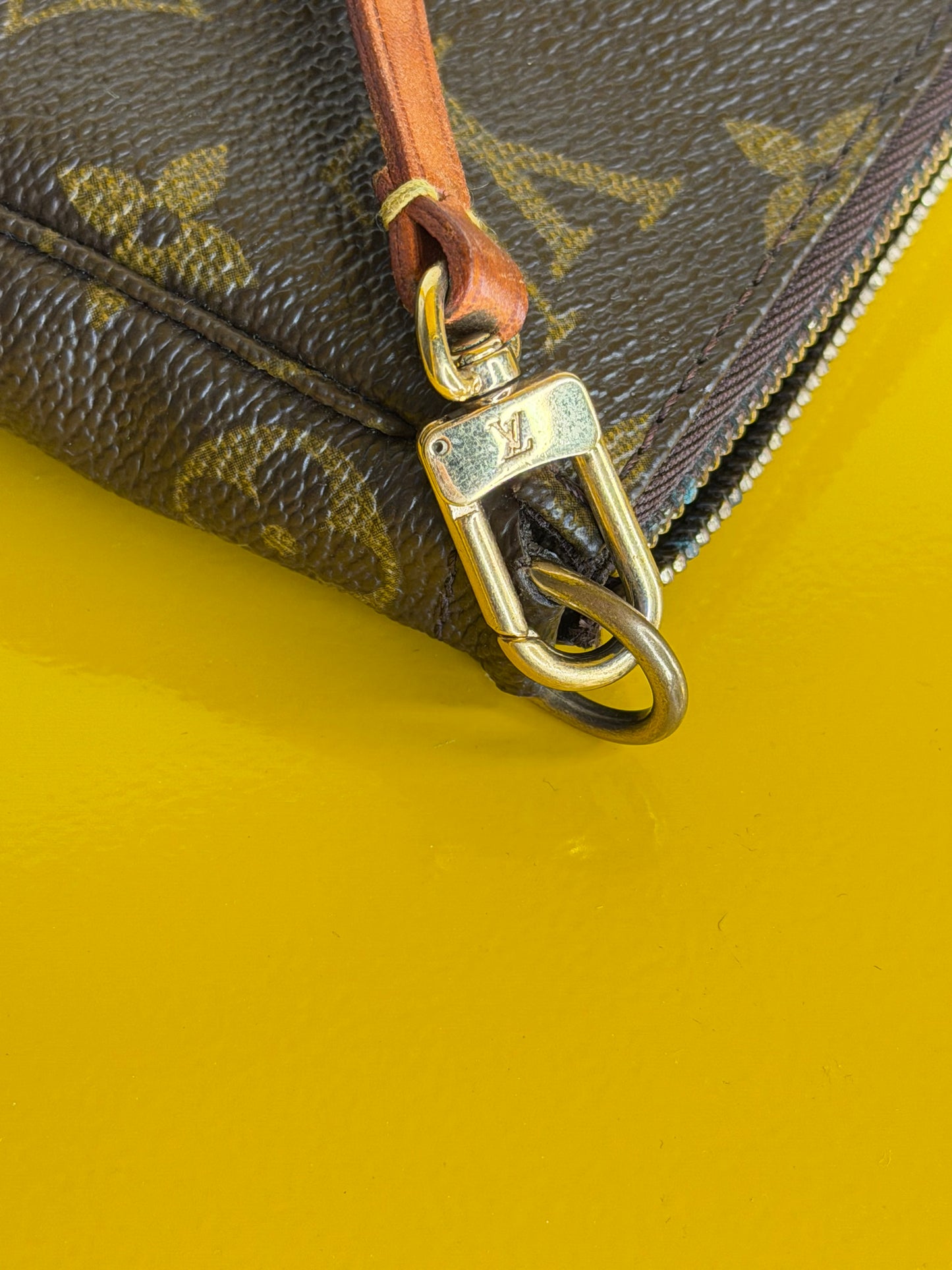 Louis vuitton pochette accessoire