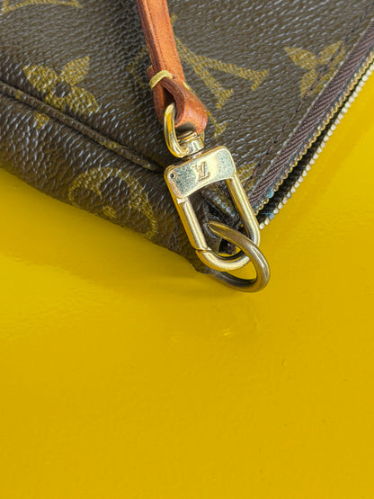 Louis vuitton pochette accessoire
