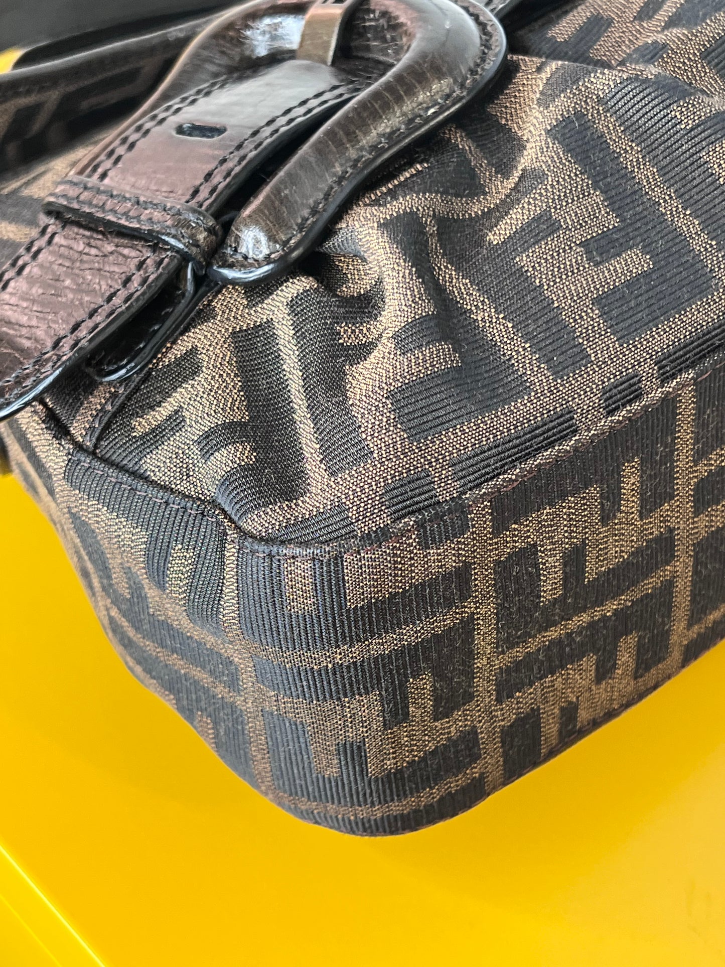 Fendi B buckle