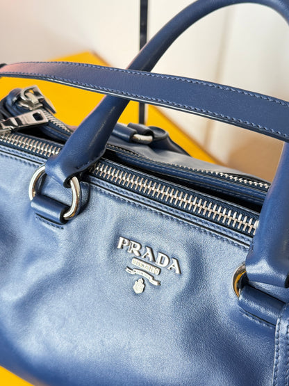Prada soft calf blu